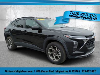 Used 2025 Chevrolet Trax LT w/ Driver Confidence Package