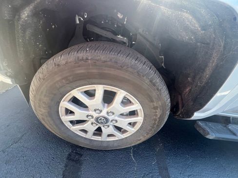 Used 2024 Toyota Tacoma SR5 image 9