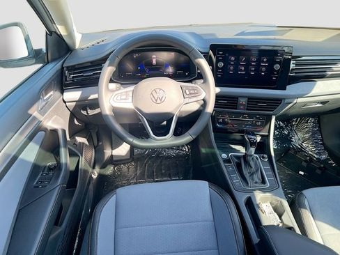 New 2025 Volkswagen Jetta SE image 22