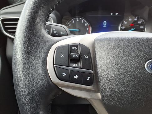 Used 2023 Ford Explorer XLT w/ Equipment Group 202A image 17