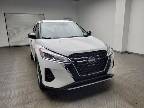 Used 2022 Nissan Kicks S image 14