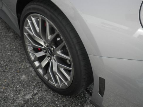 Used 2024 Ford Mustang GT Premium image 11