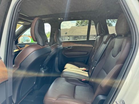 Used 2022 Volvo XC90 T6 Momentum w/ Advanced Package image 28