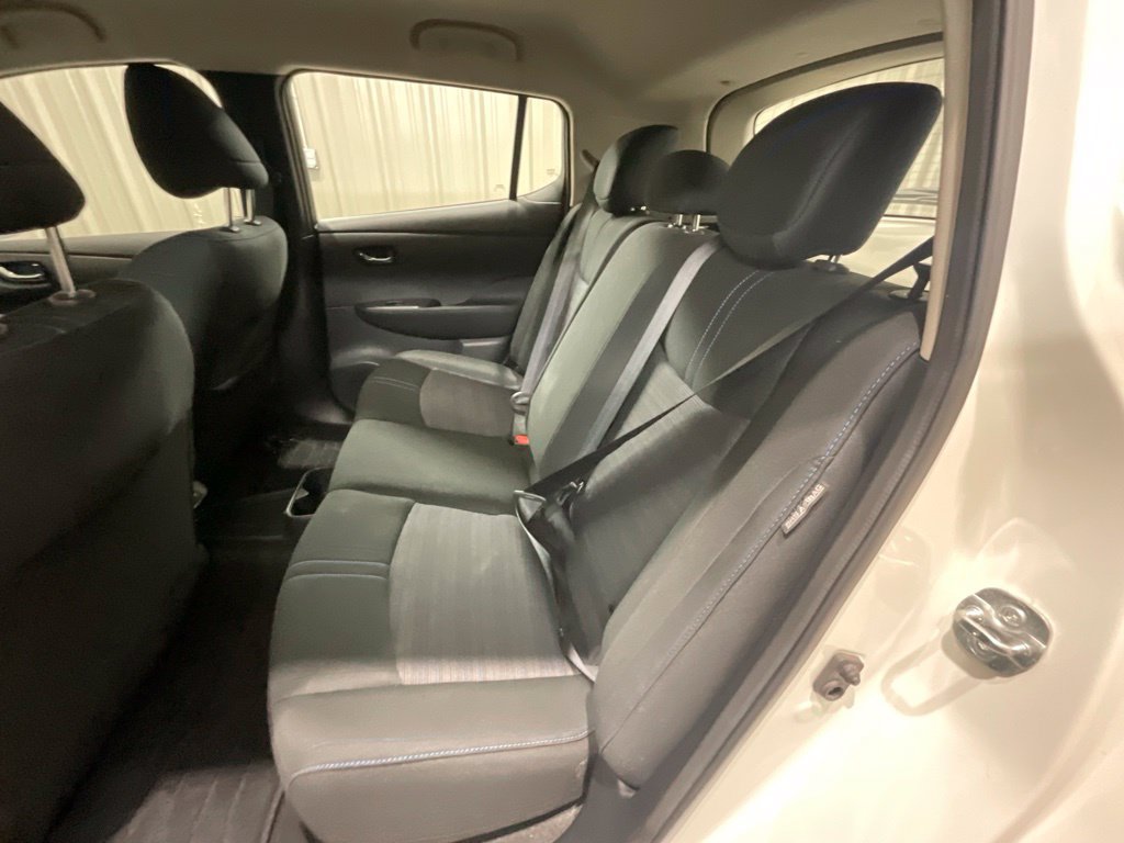 Used 2025 Nissan Leaf S FWD image 11