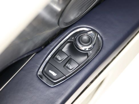 Used 2019 Aston Martin DB11 Coupe RWD image 15