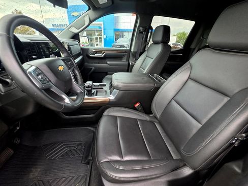 Used 2025 Chevrolet Silverado 1500 LT AWD/4WD image 20