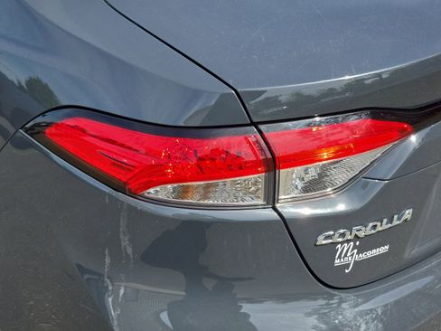 Used 2024 Toyota Corolla LE FWD image 32