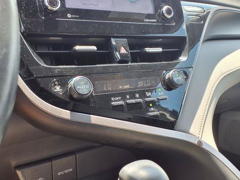 Used 2023 Toyota Camry SE FWD image 10