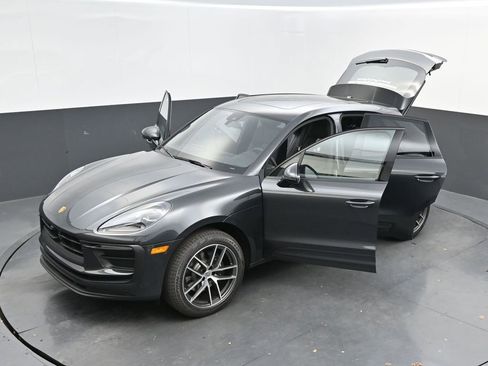 New 2025 Porsche Macan image 46