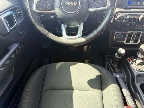 Used 2022 Jeep Wrangler Unlimited Sahara w/ Cold Weather Group AWD/4WD image 16