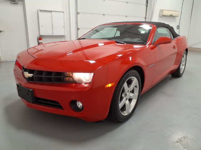 Used 2013 Chevrolet Camaro LT RWD image 7