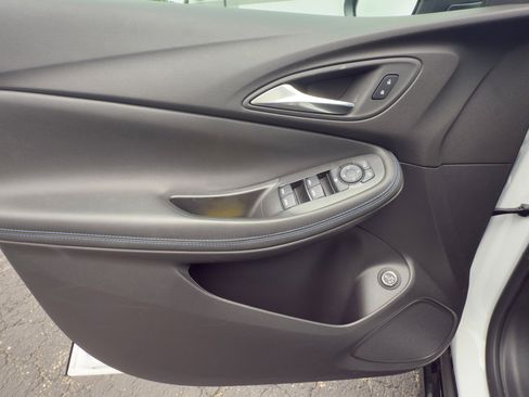 Used 2025 Buick Encore GX Sport Touring w/ Experience Buick Package image 15