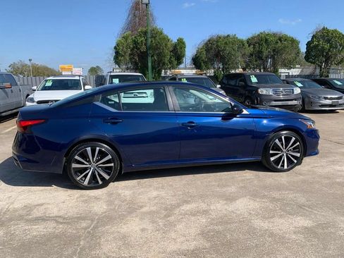 Used 2022 Nissan Altima 2.5 SR FWD image 8