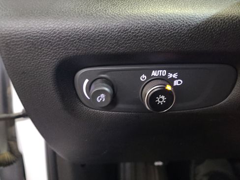 Used 2023 Chevrolet Traverse LT w/ Rear Camera Mirror Package AWD/4WD image 23