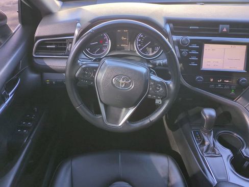 Certified 2019 Toyota Camry SE image 15