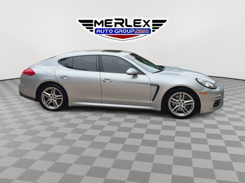 Used 2016 Porsche Panamera 4 AWD/4WD image 9