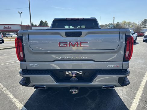 Used 2025 GMC Sierra 1500 AT4 w/ AT4 Premium Package image 7
