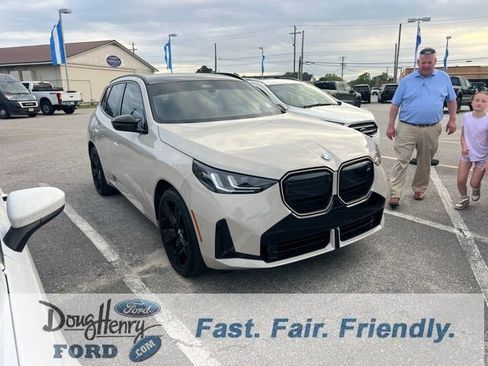 Used 2025 BMW X3 M50 w/ Premium Package image 2