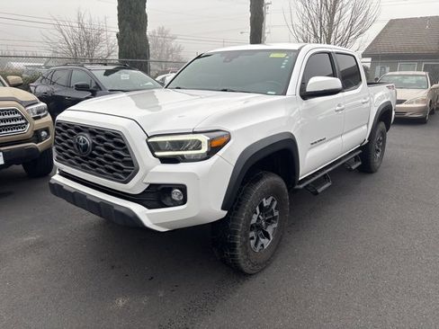 Used 2023 Toyota Tacoma TRD Off-Road image 4