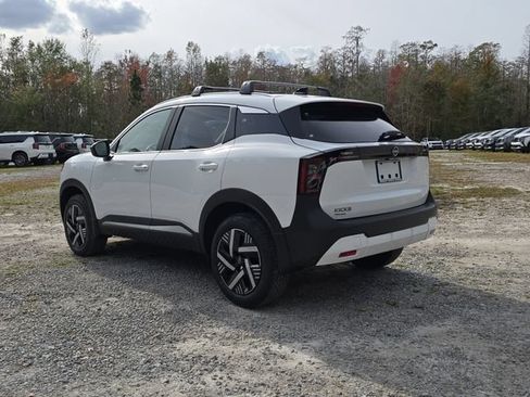 New 2026 Nissan Kicks SV w/ SV Premium Package FWD image 6