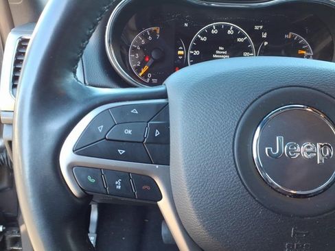 Used 2021 Jeep Grand Cherokee Laredo X image 10