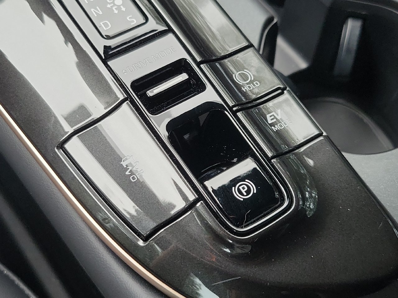 Used 2025 Toyota Crown Signia AWD/4WD image 30