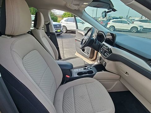Used 2021 Ford Escape SE image 37