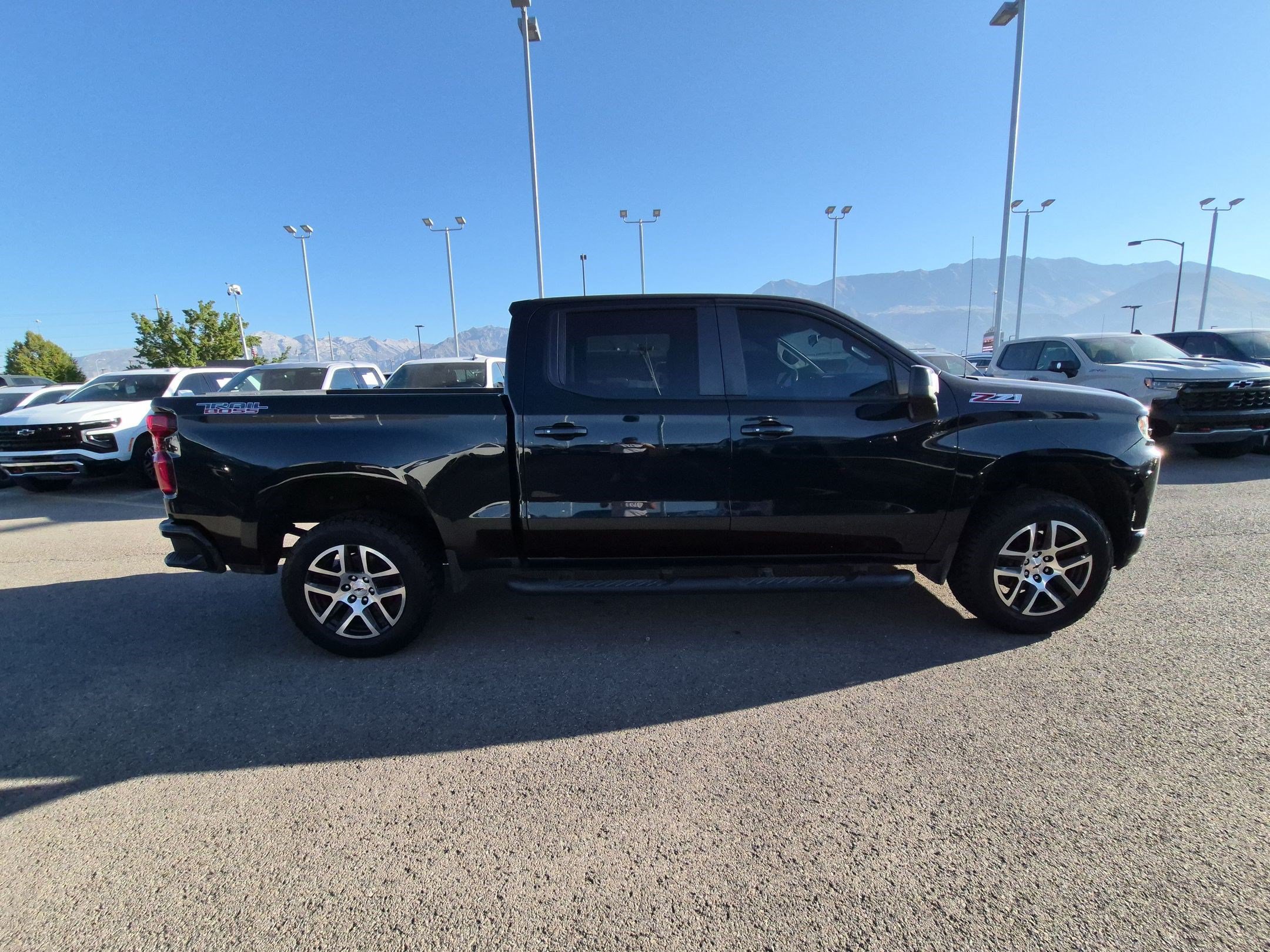 Used 2019 Chevrolet Silverado 1500 LT Trail Boss AWD/4WD image 2