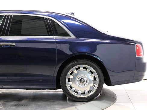 Used 2015 Rolls-Royce Ghost RWD image 9