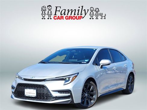 Certified 2026 Toyota Corolla SE image 1