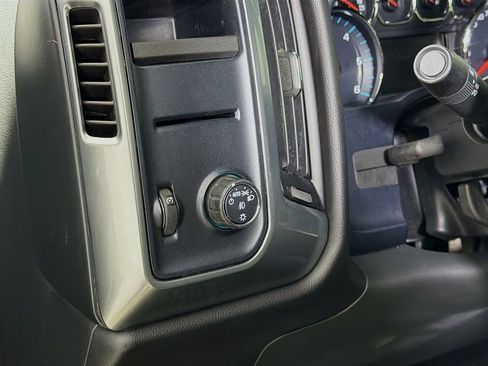 Used 2018 Chevrolet Silverado 1500 LT w/ Texas Edition image 12