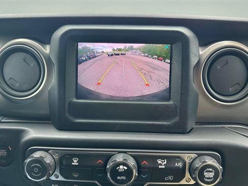 Used 2021 Jeep Wrangler Unlimited Sport AWD/4WD image 15