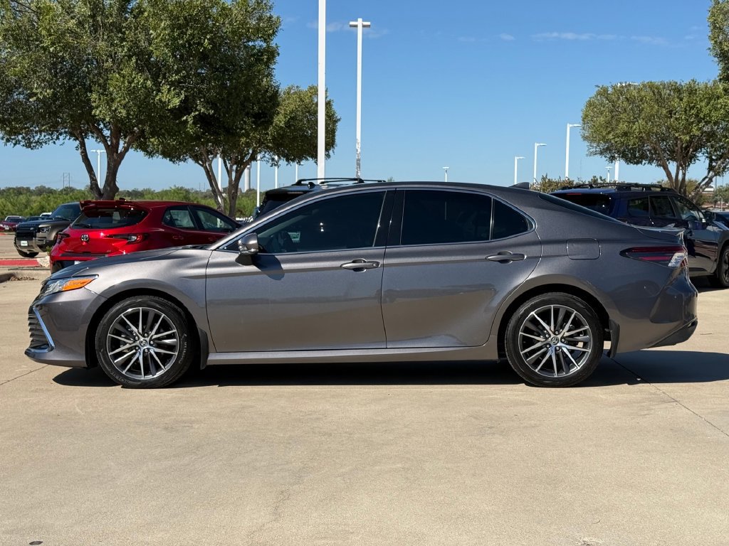Certified 2021 Toyota Camry XLE FWD image 2