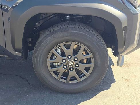 Certified 2026 Toyota 4Runner SR5 AWD/4WD image 31