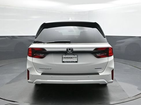 Used 2026 Honda Odyssey Touring image 8