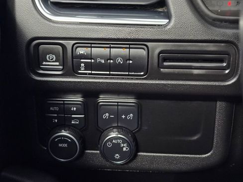 Certified 2023 Chevrolet Suburban LT image 31