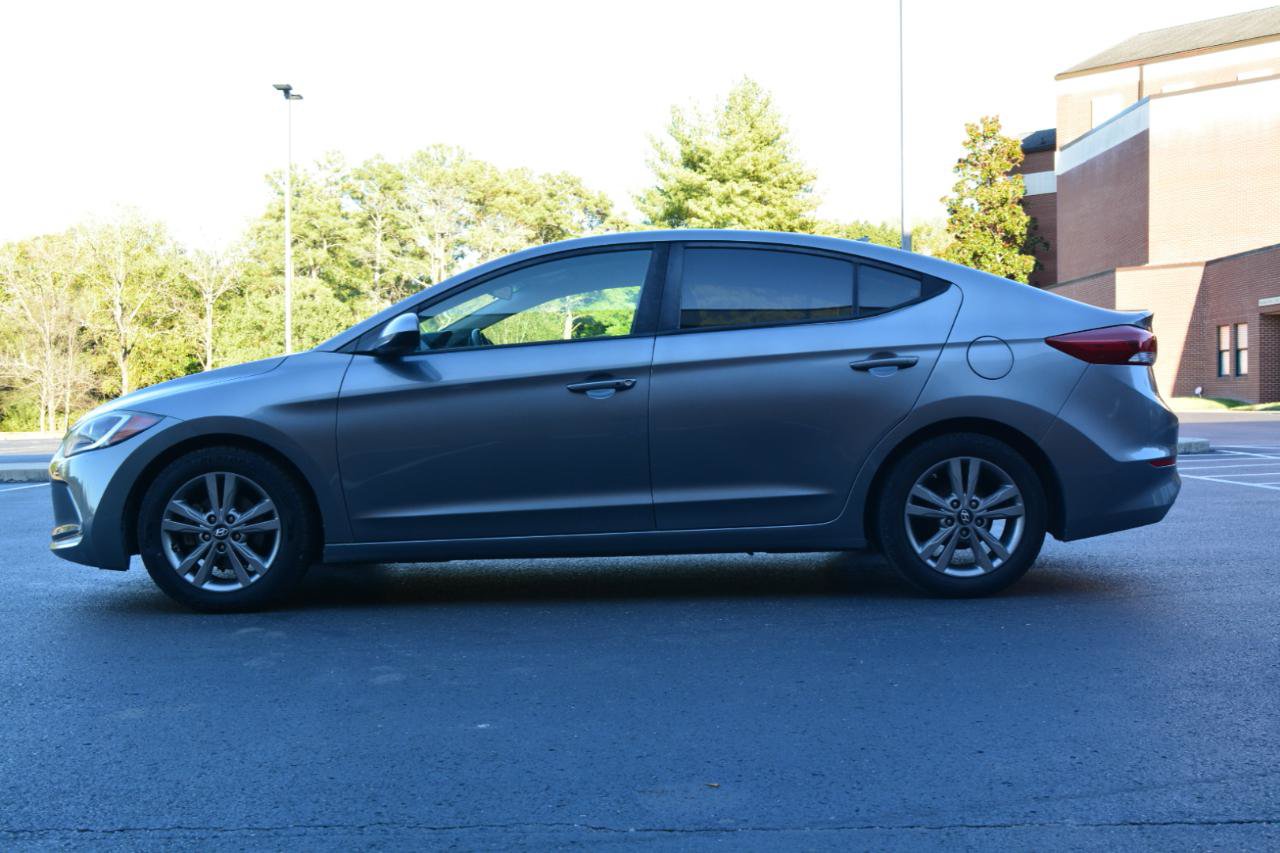 Used 2017 Hyundai Elantra SE w/ SE A/T Tech Package 03 FWD image 8