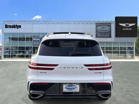 Used 2026 Genesis GV70 3.5T Sport Advanced image 5