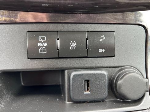 Used 2015 Buick Enclave Convenience FWD image 31