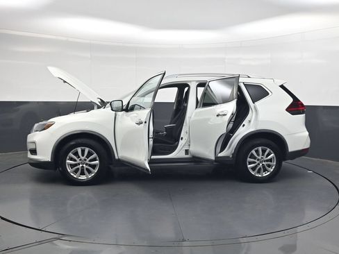 Used 2018 Nissan Rogue SV AWD/4WD image 35