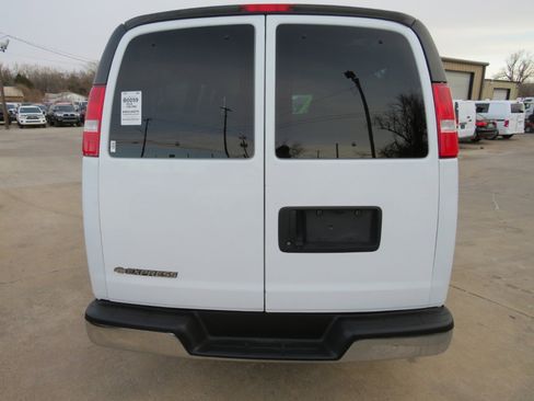 Used 2018 Chevrolet Express 3500 LT w/ LT Preferred Equipment Group image 5