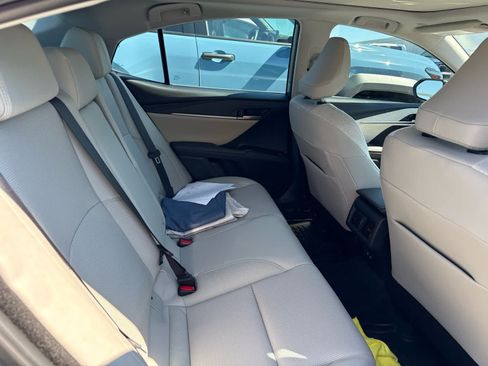 Used 2026 Toyota Camry XLE AWD/4WD image 14