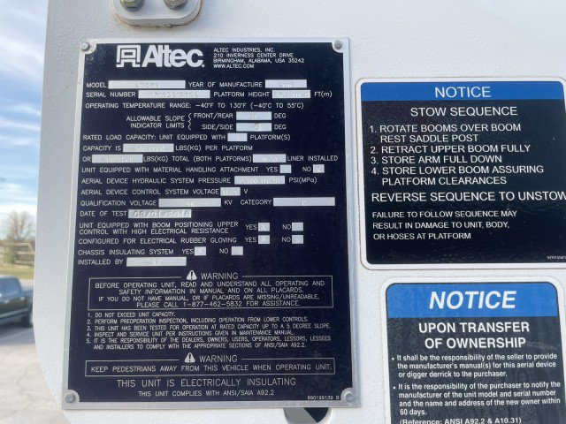 Used 2016 Ford F550 4x4 Regular Cab Super Duty image 19