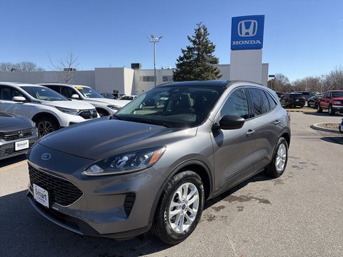 Used 2022 Ford Escape SE w/ Convenience Package image 1