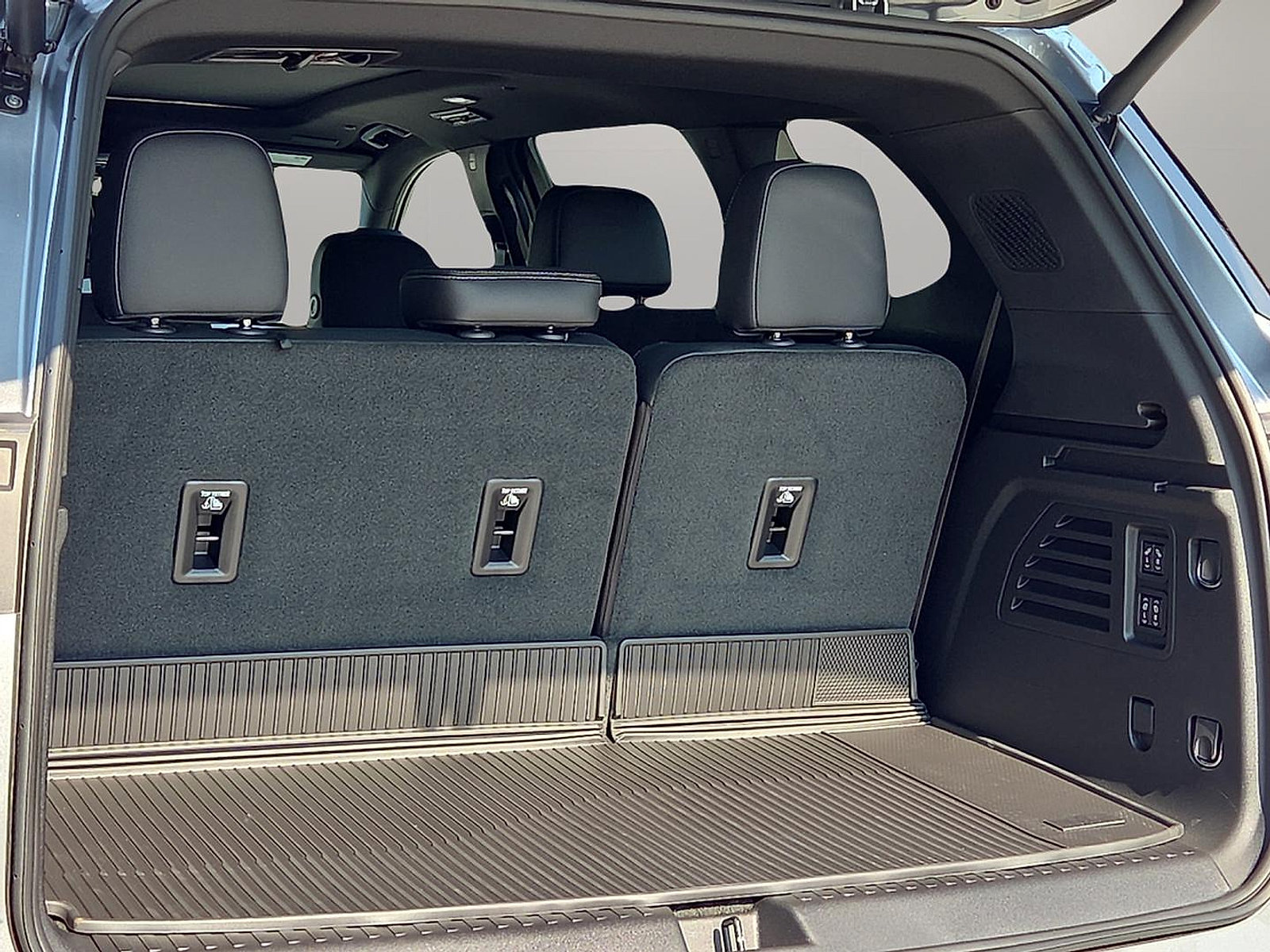 New 2027 Buick Enclave Avenir AWD/4WD image 9