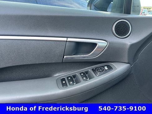 Used 2022 Hyundai Sonata SE w/ Cargo Package FWD image 25
