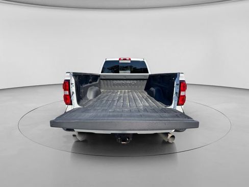 Used 2018 GMC Sierra 2500 Denali w/ Duramax Plus Package AWD/4WD image 6