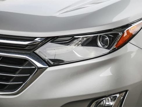 Used 2018 Chevrolet Equinox Premier image 7