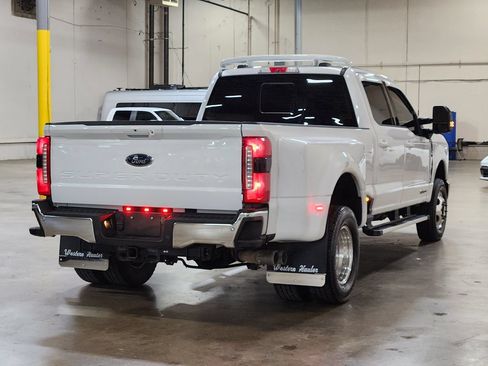 Used 2024 Ford F350 Lariat AWD/4WD image 8