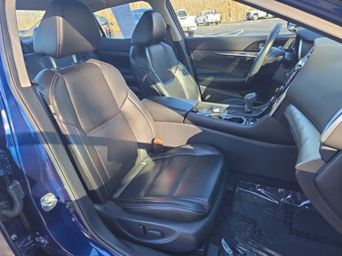 Used 2022 Nissan Maxima SV w/ Floor Mat Group image 23